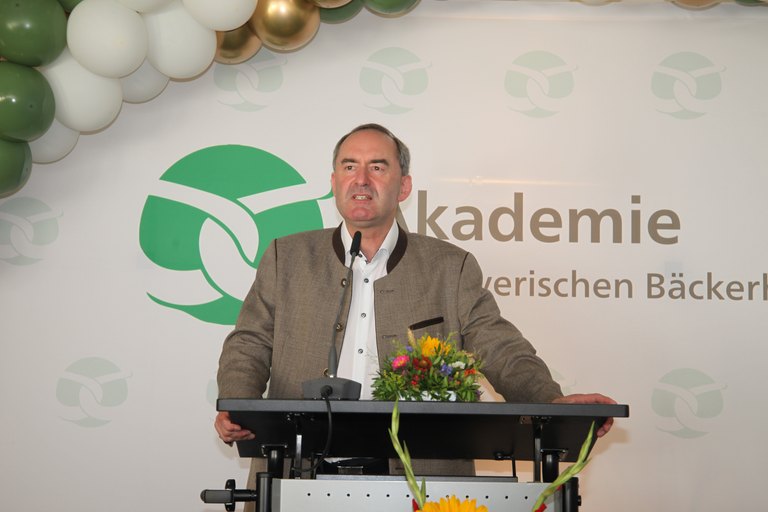 Grußwort Wirtschaftsminister Hubert Aiwanger